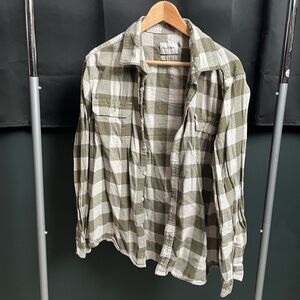 Buffalo plaid flannel- green/white - size XL